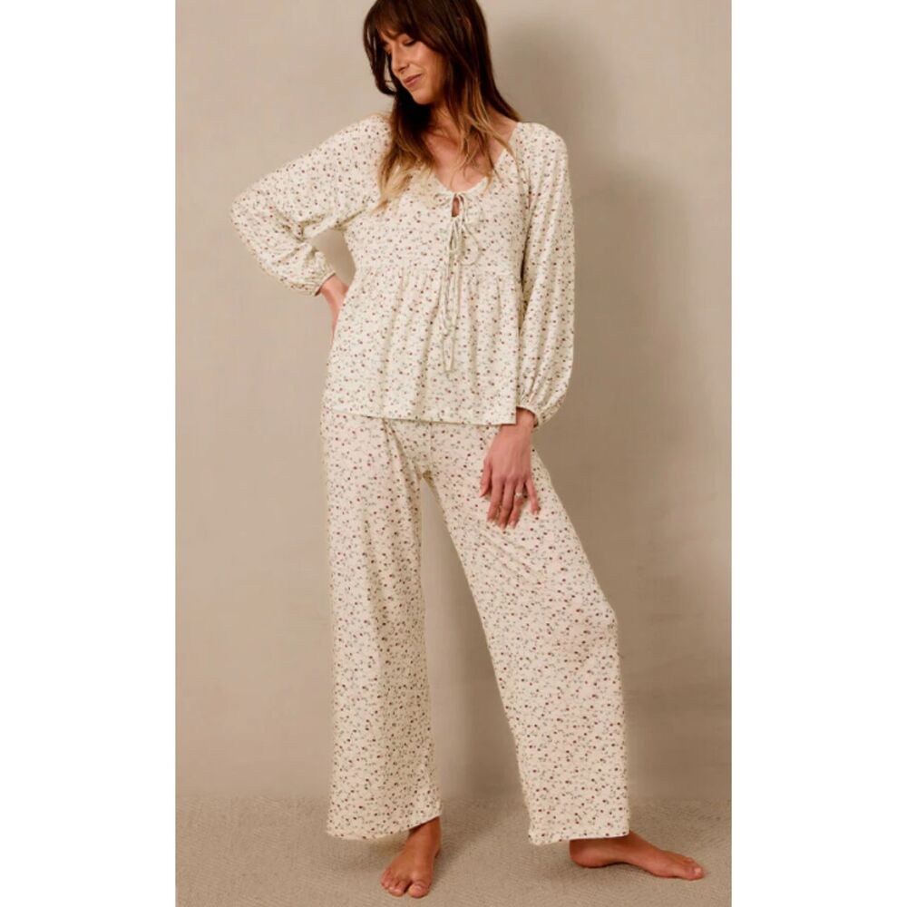 Solly Baby Tie-Top Long-Sleeve Women’s Sleep Set Cherry Large